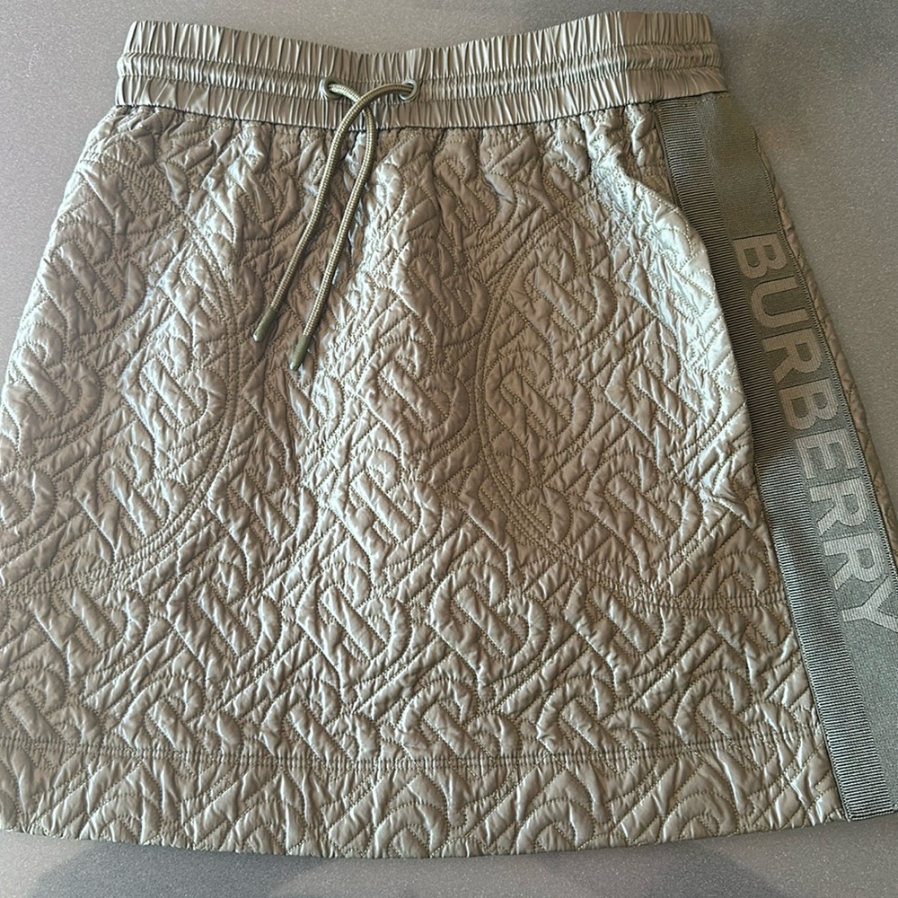 Burberry Authentic Selena Monogram Quilted Girls Skirt size 10Y.
